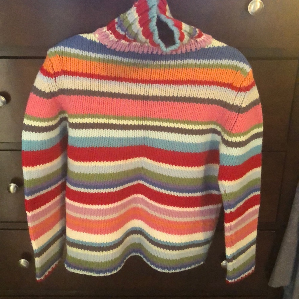 Gap sweater